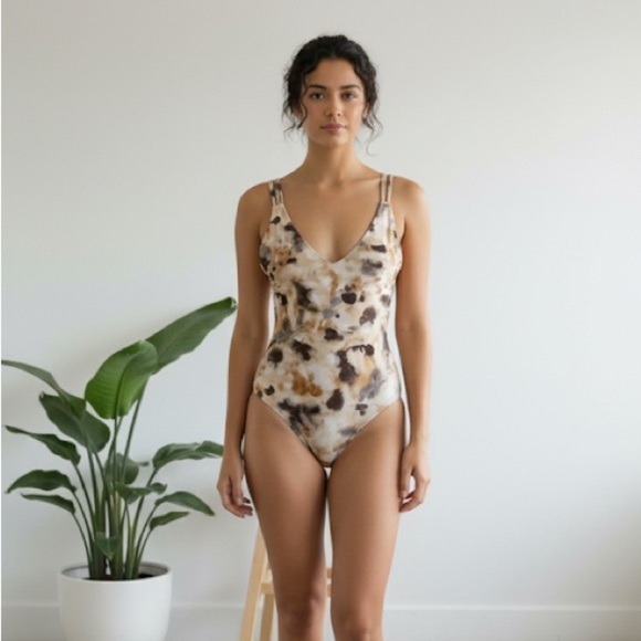 BCBG brown & tan abstract print one-piece strappy swimsuit - 14 (XL) NWT - Picture 1 of 7